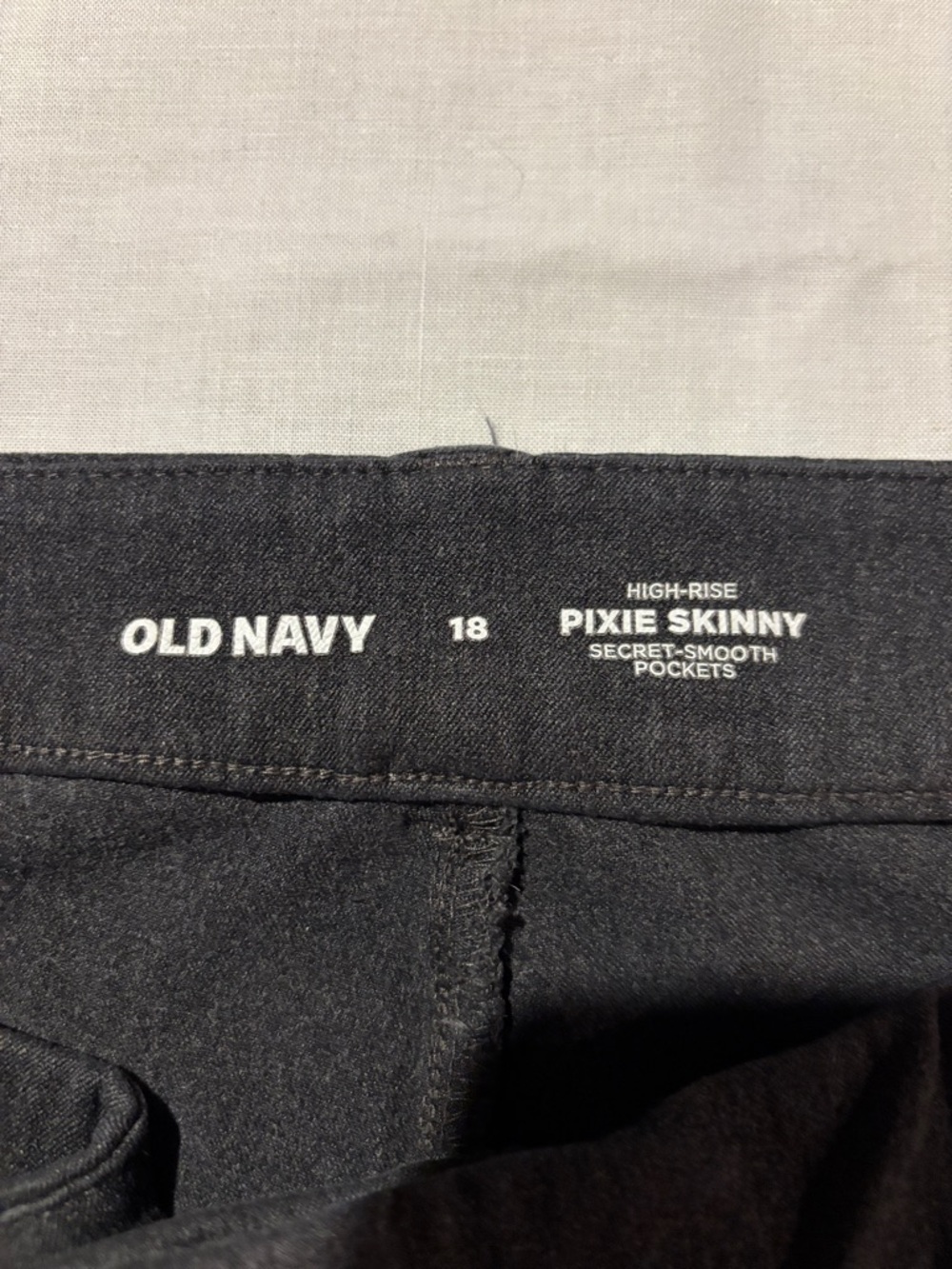 Old Navy Pixie Skinny High-Rise Jeans - Grey